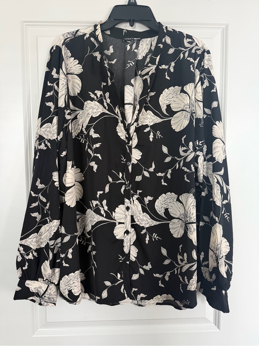Fashion Nova Black Blouse with White Floral Print